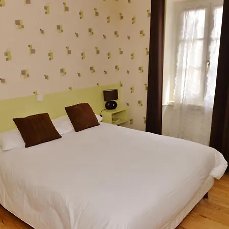 Hotel Logis De La Poste